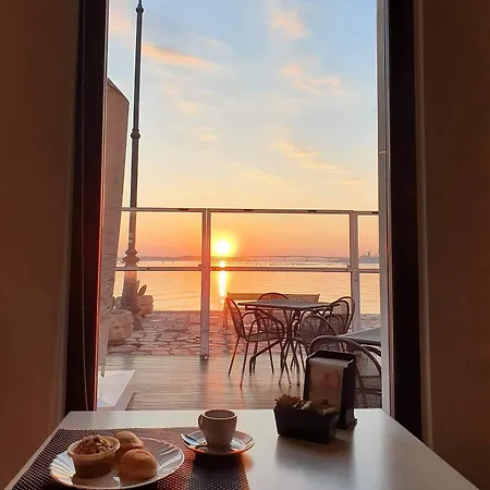 Del Sole מלון