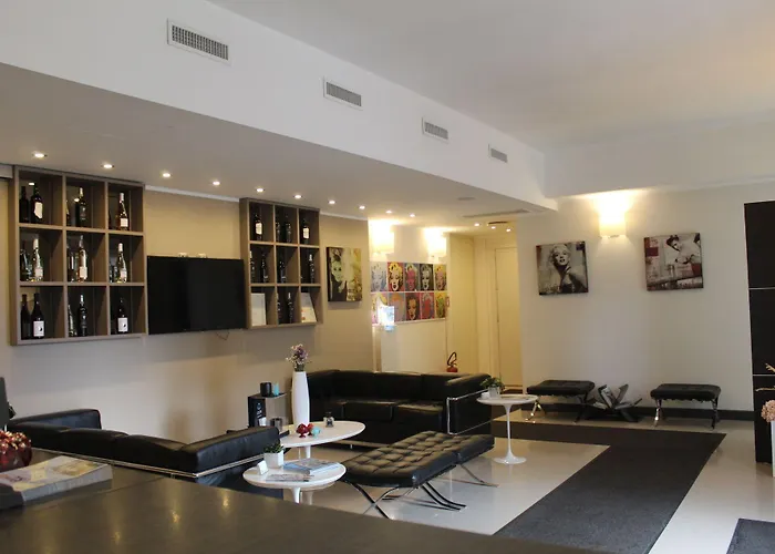 阿尔贝尔格德索乐酒店 酒店